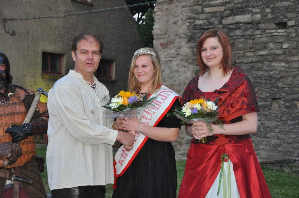 Gratulationen an alte und neue Kirschkönigin