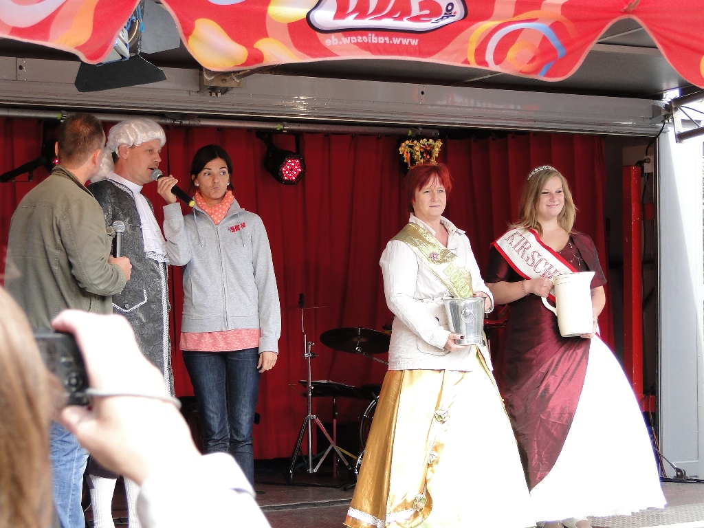 Friedrich III. mußte den Moderatoren seine Herkunft erklären. Ob da ihr Geschichtswissen ausreicht....;-)