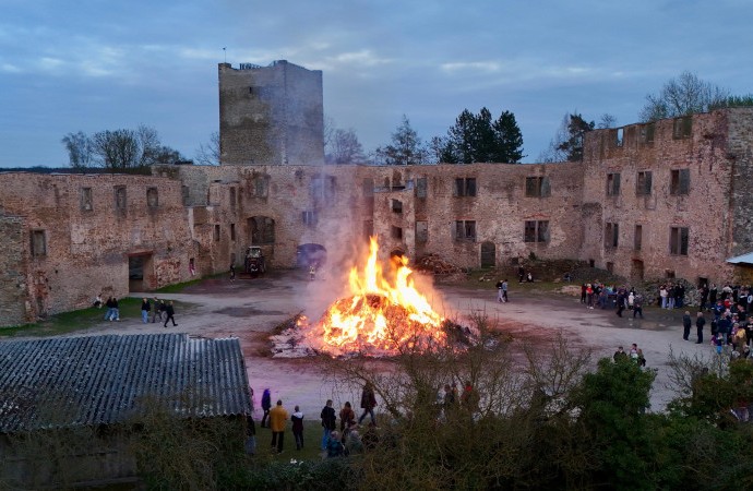 slider MG-20260405-WA0004